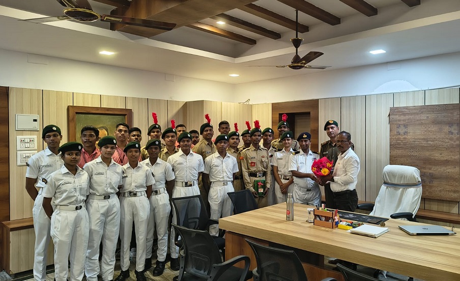 Felicitation to Sri Prakash Kumar Rout, Principal Nayagarh (Autonomous) College, Nayagarh by NCC Army and Naval Officers and Cadets